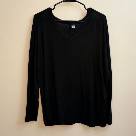 Old Navy Tops - {Old Navy}-Size: Maternity XL-Black V-Neck Women's Top